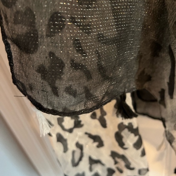 #524. Sunshine & Rodeos Sheer/Shimmer Vest. One size. Tassel accents. NWT! - Picture 5 of 7